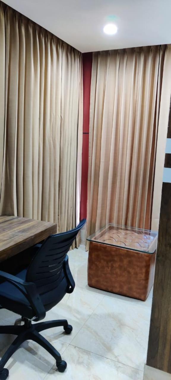 Hotel Maira Dehradun Bagian luar foto