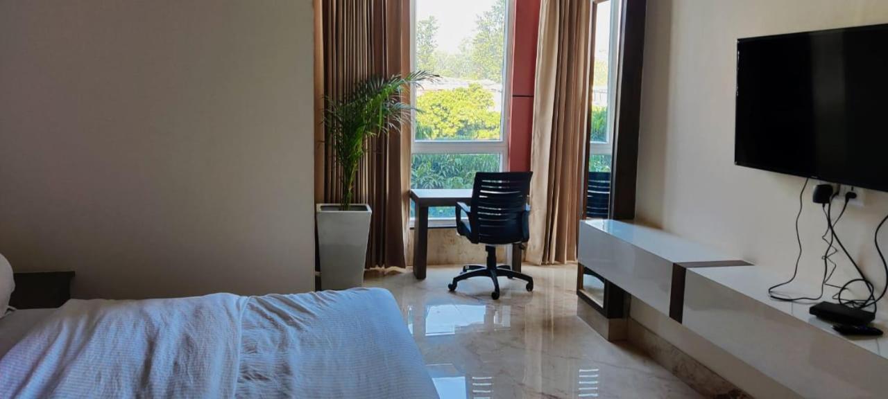 Hotel Maira Dehradun Bagian luar foto